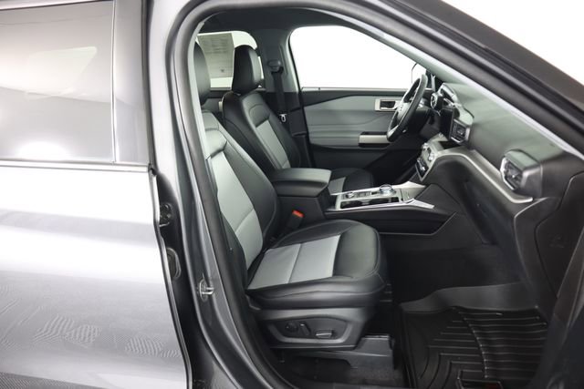 Used 2023 Ford Explorer XLT w/ Equipment Group 202A image 71