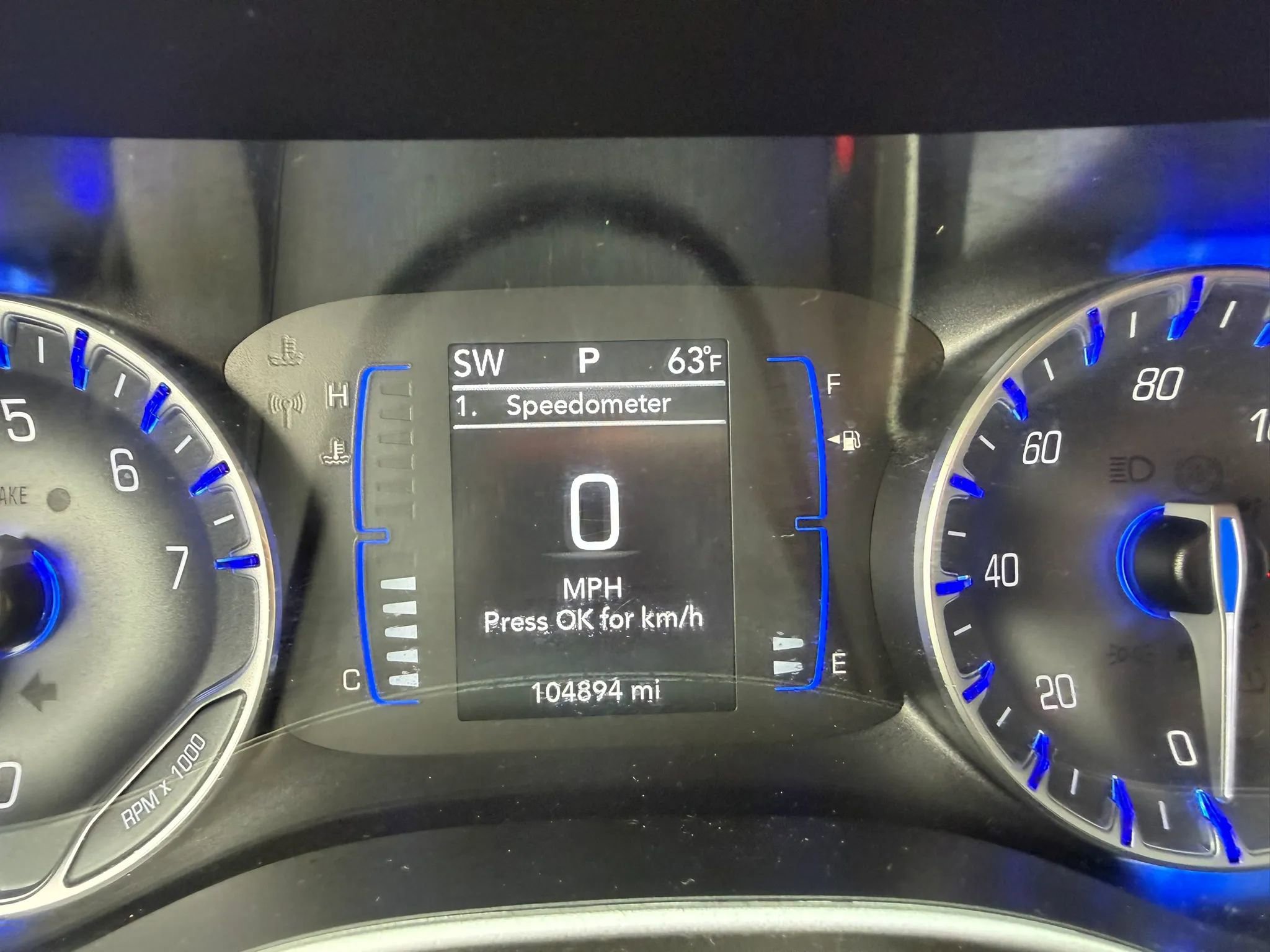 Used 2020 Chrysler Pacifica Touring-L FWD image 11
