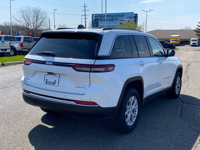 Used 2023 Jeep Grand Cherokee Limited AWD/4WD image 3