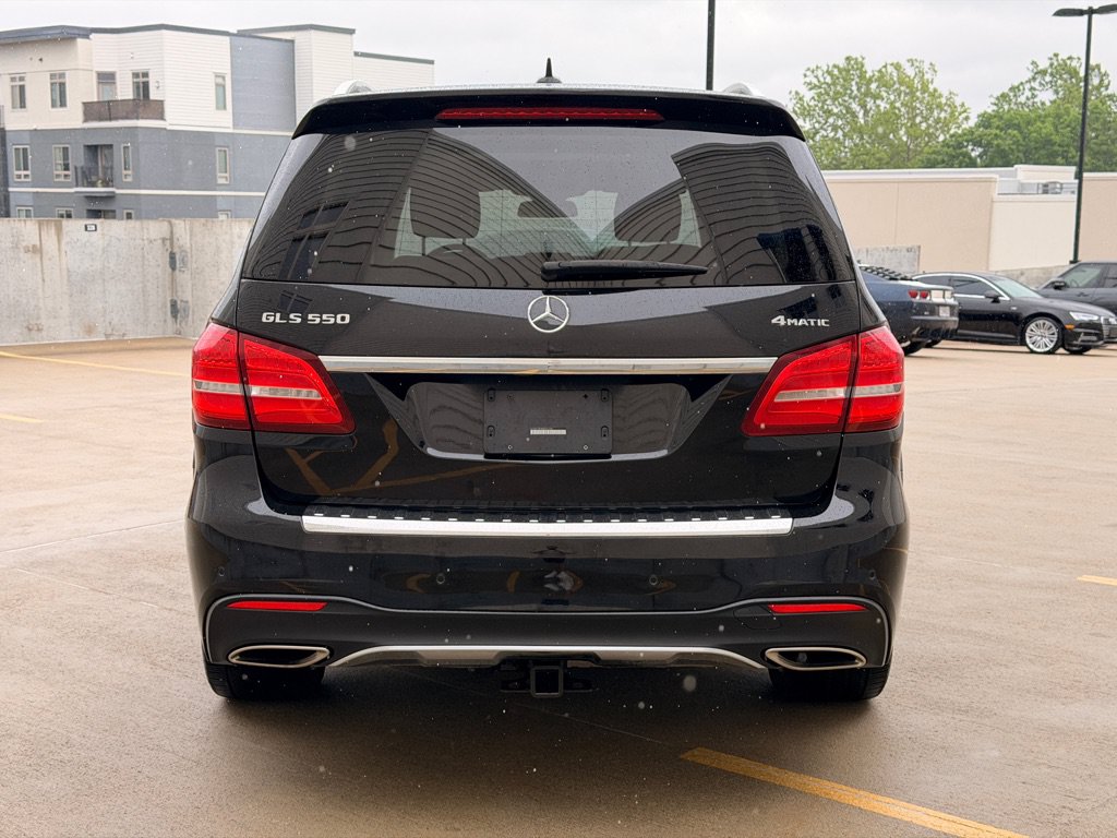 Used 2019 Mercedes-Benz GLS 550 4MATIC image 4