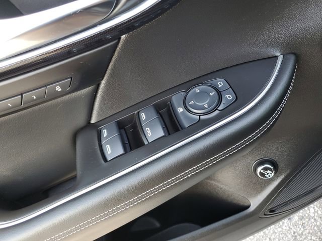 Used 2022 Buick Envision Essence w/ Sport Touring Package image 18