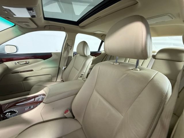 Used 2008 Lexus LS 460 RWD image 5