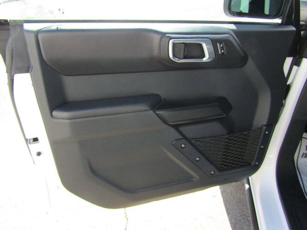 Used 2025 Ford Bronco Badlands AWD/4WD image 11