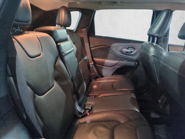 Used 2015 Jeep Cherokee Trailhawk w/ Comfort/Convenience Group image 25