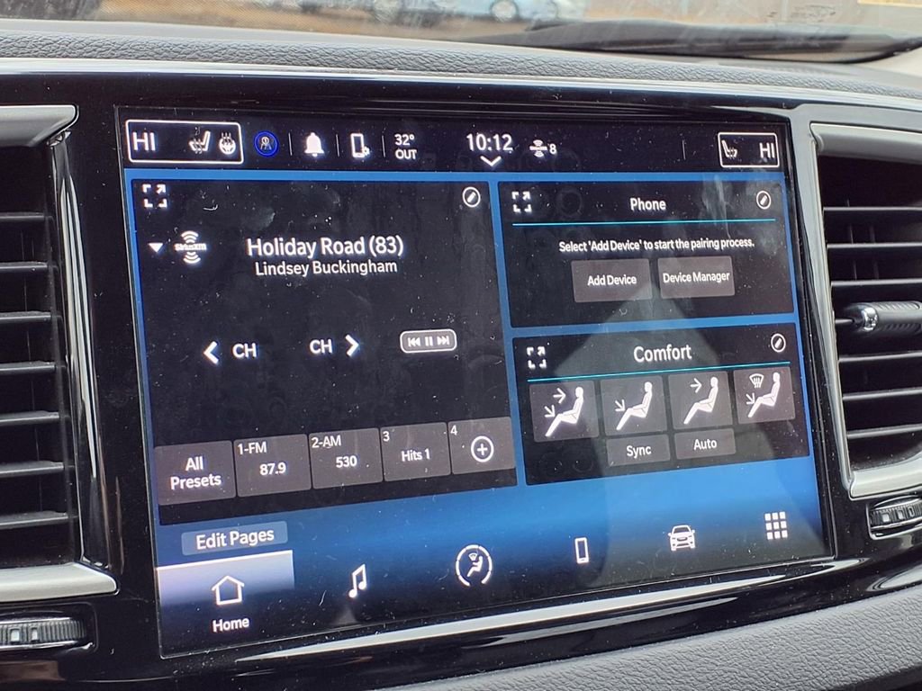 Used 2023 Chrysler Pacifica Touring-L image 24