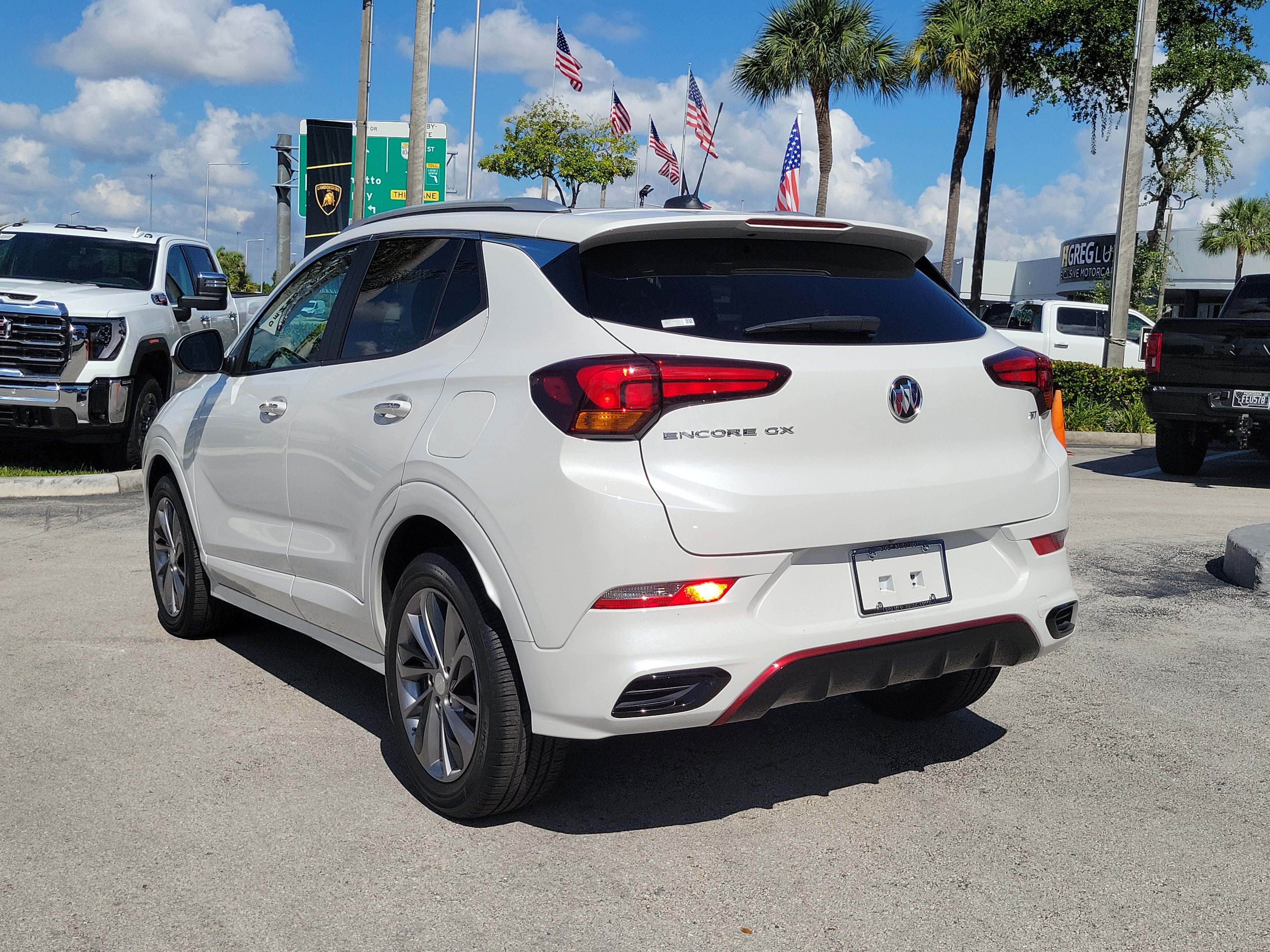 Used 2023 Buick Encore GX Select w/ Sport Touring Package FWD image 7