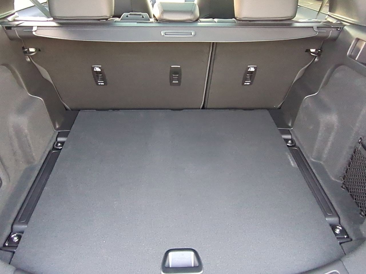 New 2026 Land Rover Discovery Sport Landmark image 24