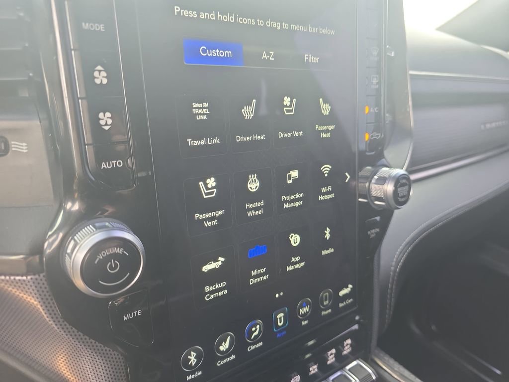 Used 2020 RAM 2500 Limited w/ Black Appearance Package AWD/4WD image 21