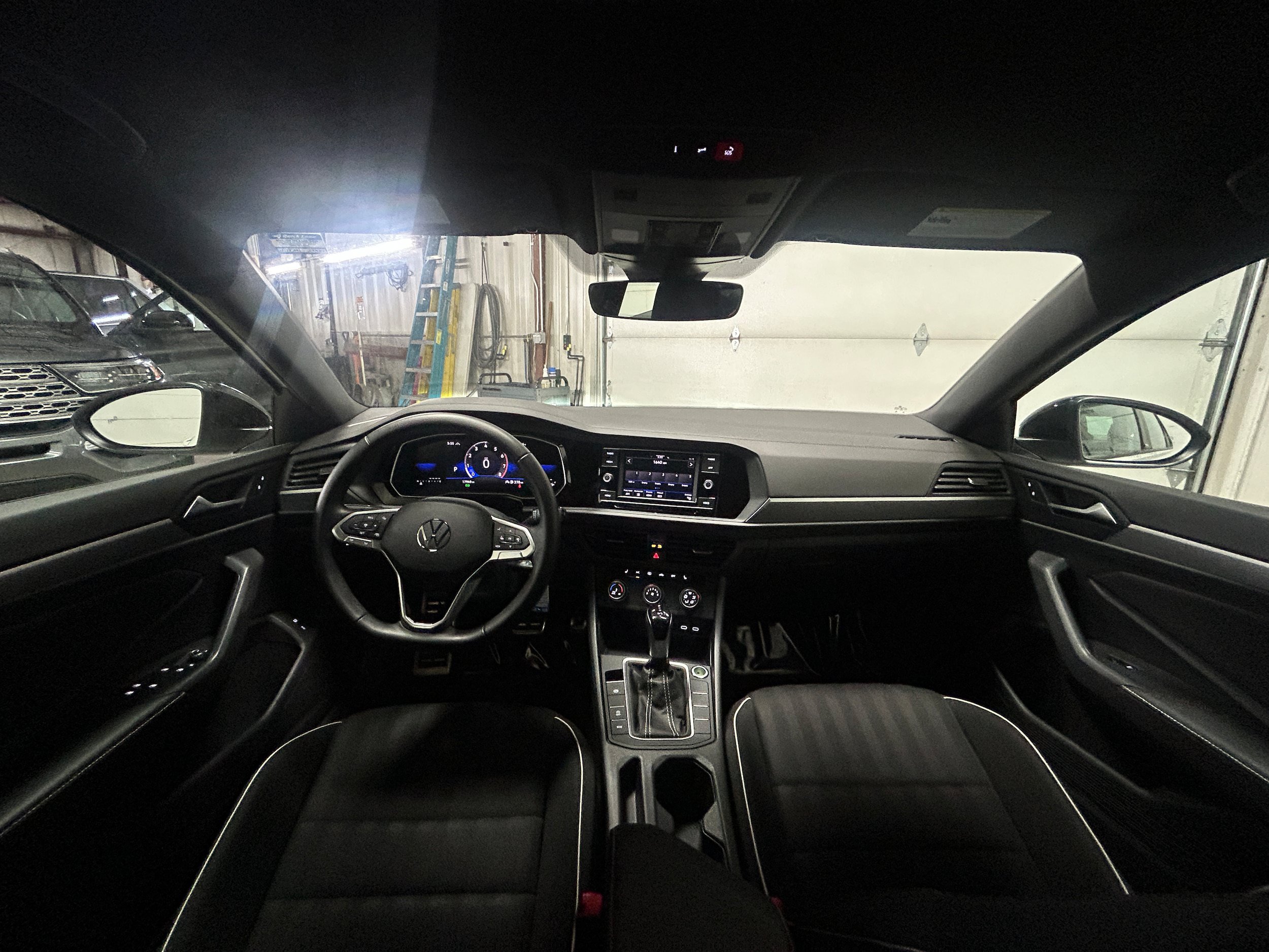Used 2024 Volkswagen Jetta Sport FWD image 3