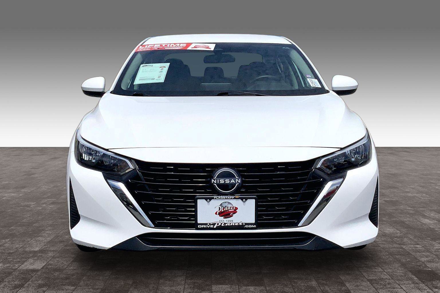 Used 2024 Nissan Sentra SV FWD image 2