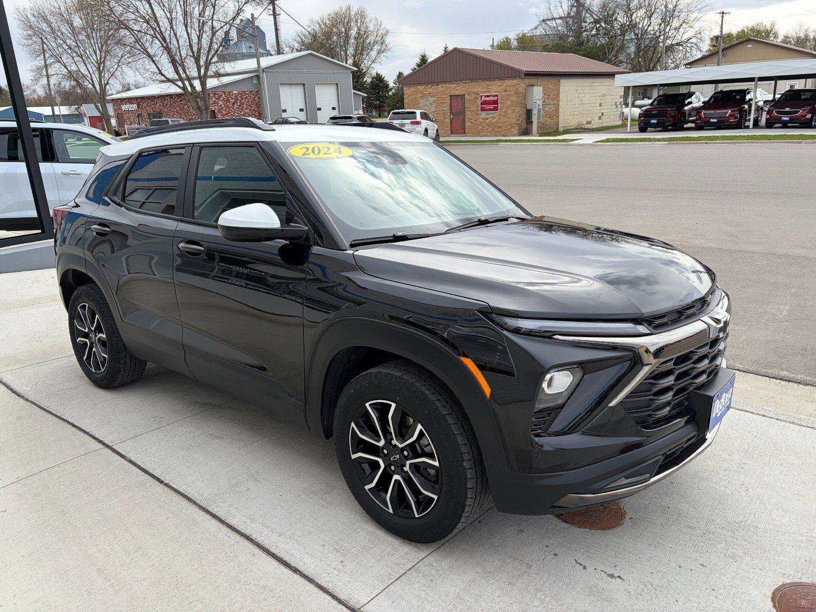 Used 2024 Chevrolet TrailBlazer ACTIV w/ Driver Confidence Package AWD/4WD image 6