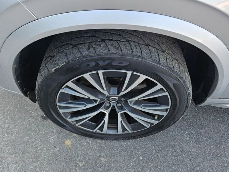 Used 2020 Volvo XC90 T5 Momentum image 19
