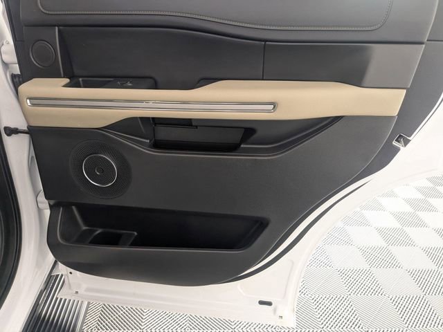 Used 2024 Ford Expedition Limited image 36