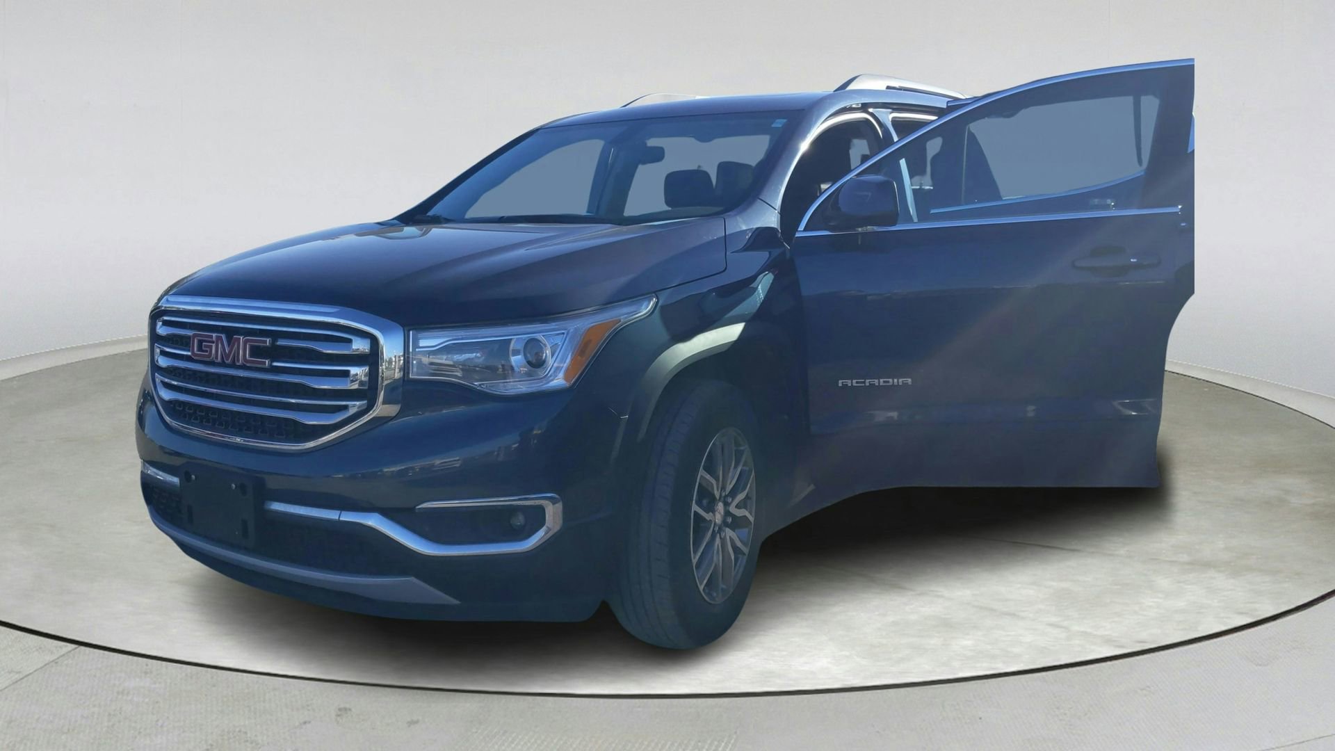 Used 2019 GMC Acadia SLE image 11