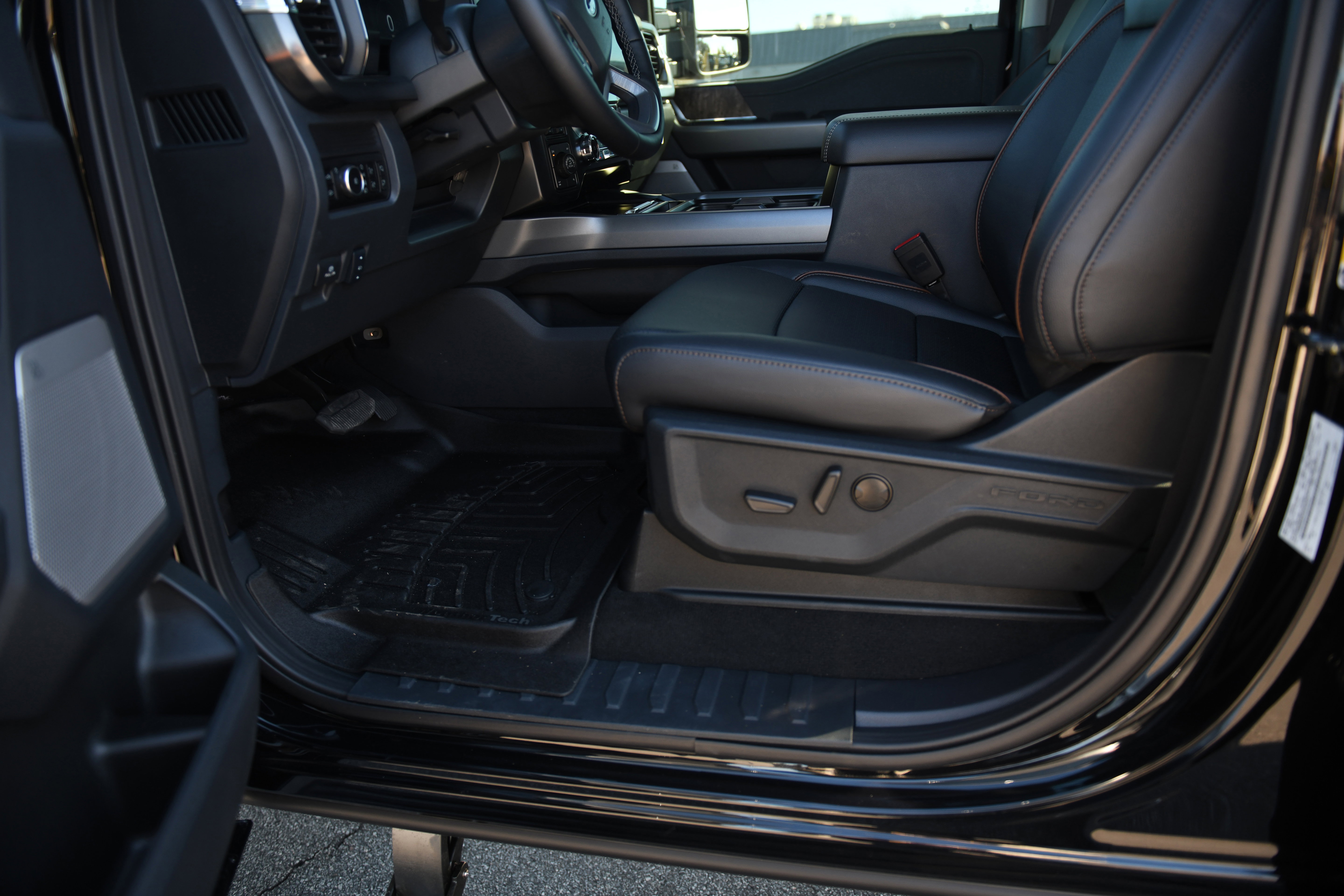 New 2026 Ford F250 Lariat w/ Tremor Off-Road Package image 26