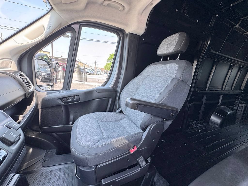 Used 2026 RAM ProMaster 3500 w/ Quick Order Package 22G SLT FWD image 18