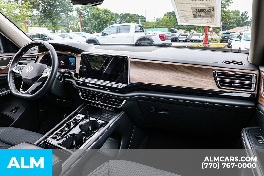 Used 2024 Volkswagen Atlas SE FWD image 32