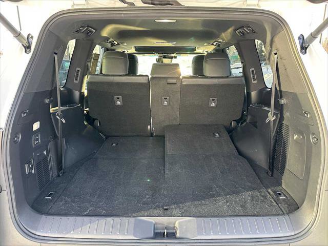 Used 2024 Lexus LX 600 F Sport image 14