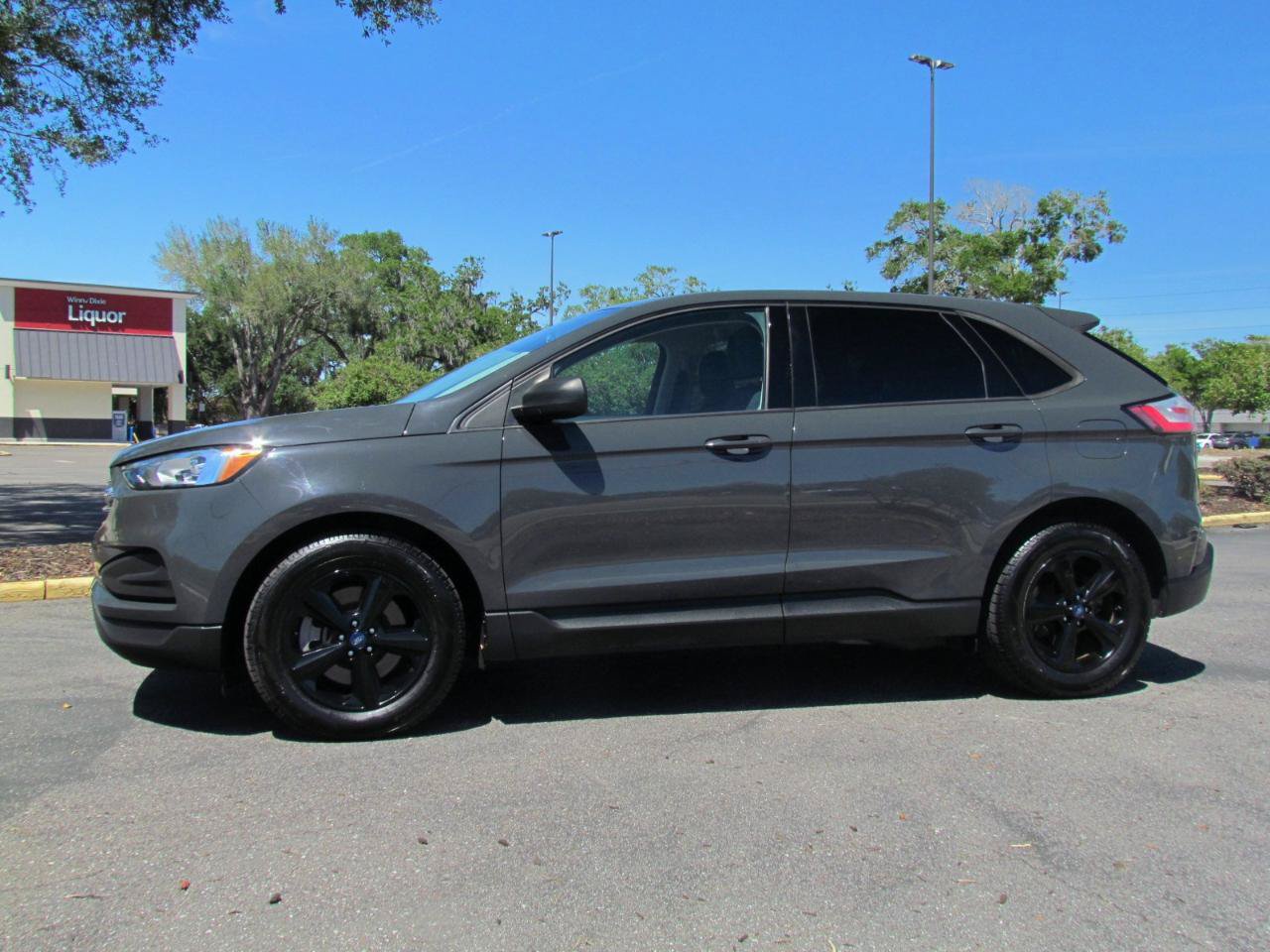 Used 2021 Ford Edge SE FWD image 6