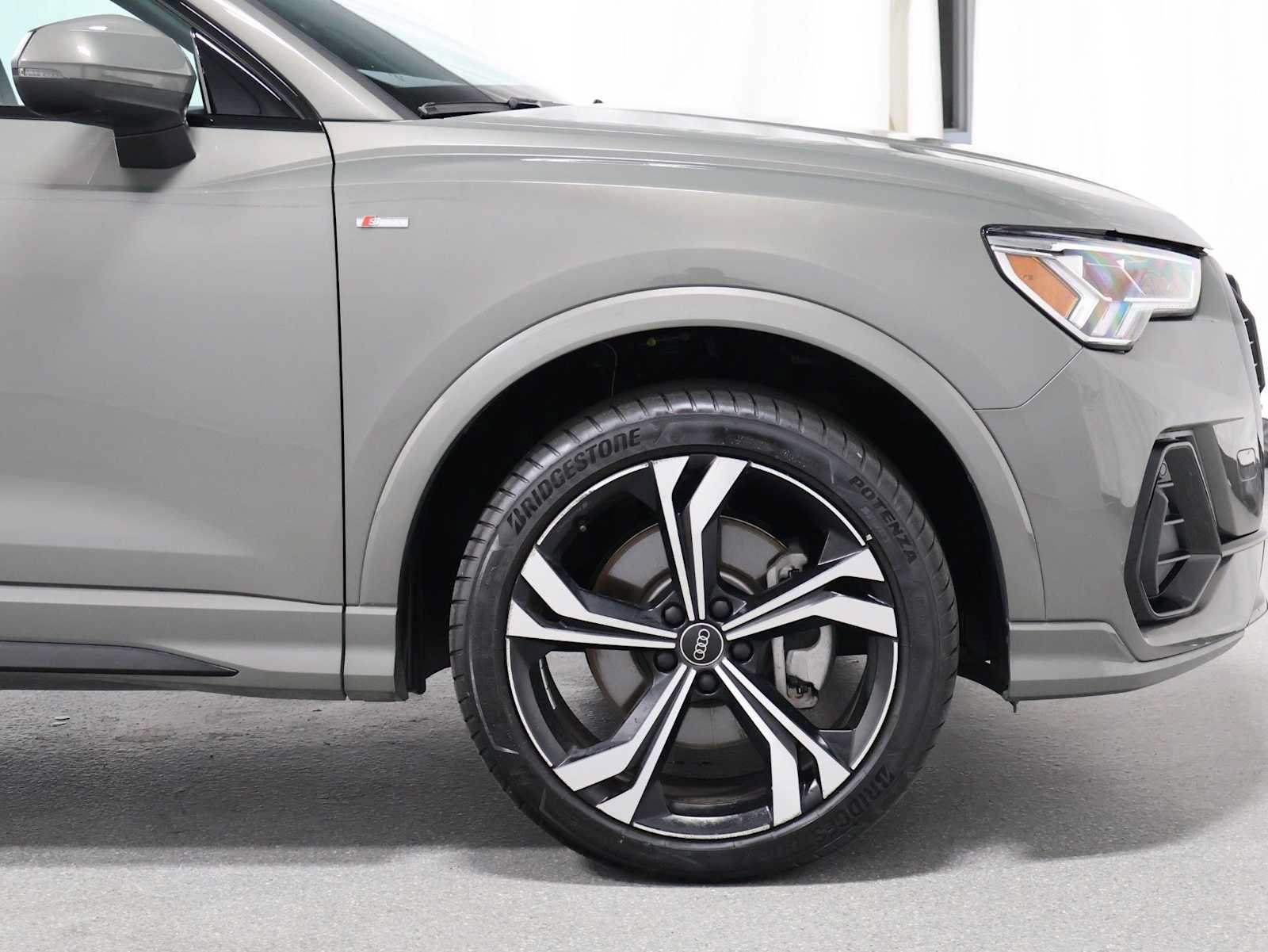 Used 2023 Audi Q3 2.0T Premium Plus w/ Premium Plus Package AWD/4WD image 10
