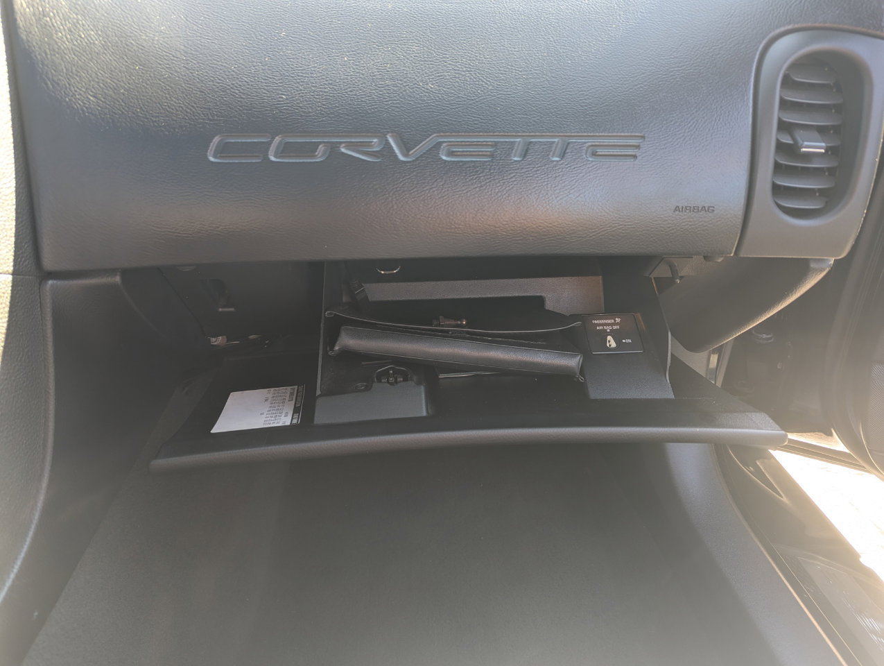 Used 2005 Chevrolet Corvette Coupe w/ Preferred Equipment Group RWD image 27