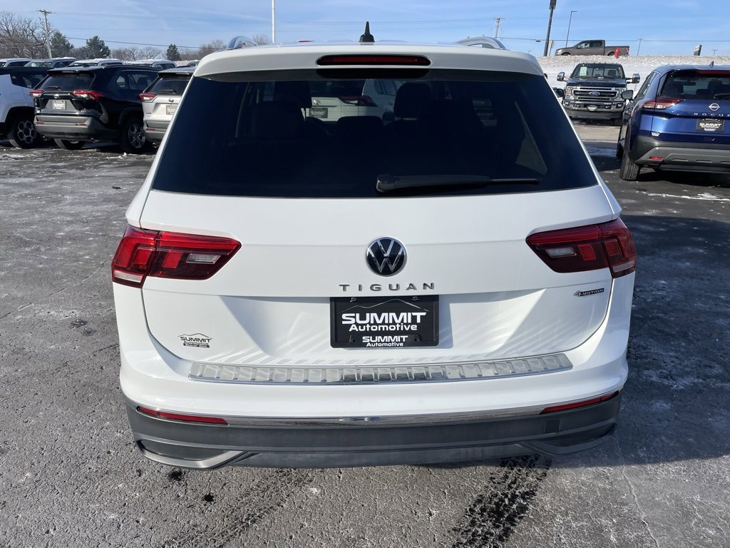 Used 2024 Volkswagen Tiguan Wolfsburg Edition image 30