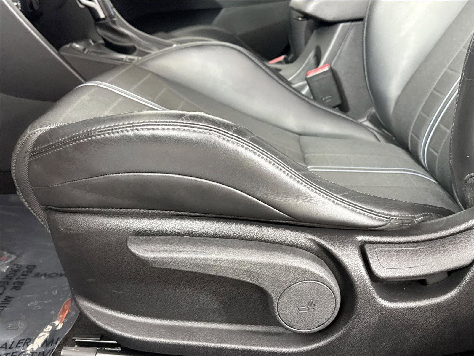 Used 2021 Hyundai Veloster N image 29