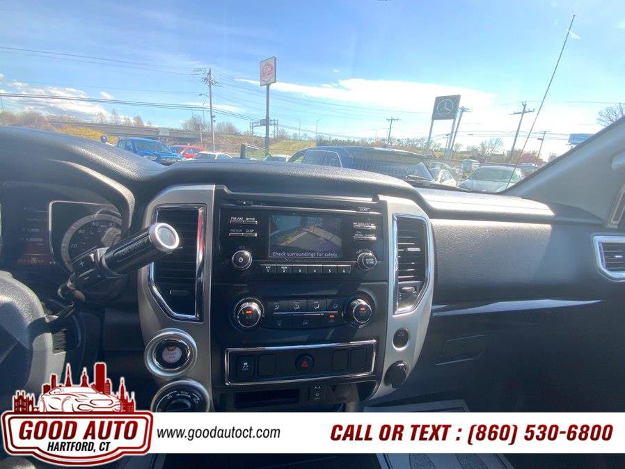 Used 2018 Nissan Titan SV AWD/4WD image 18