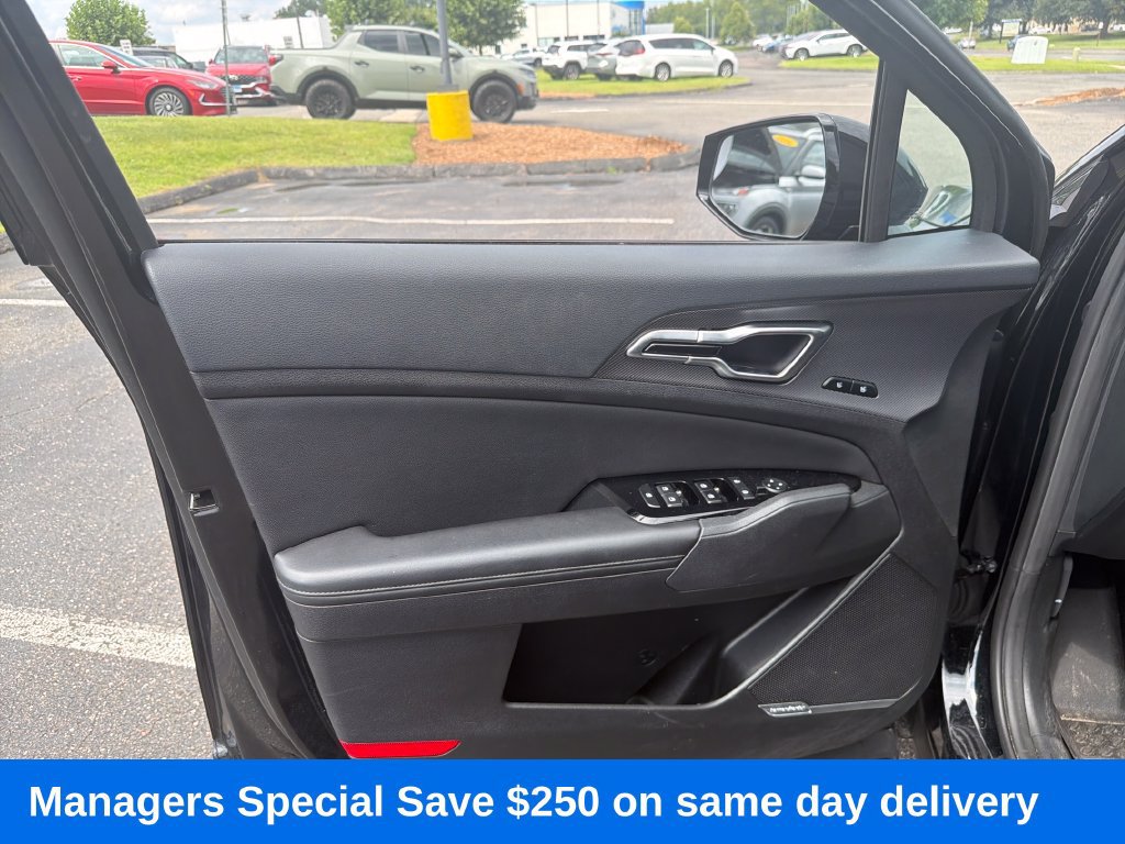 Used 2024 Kia Sportage SX FWD image 11