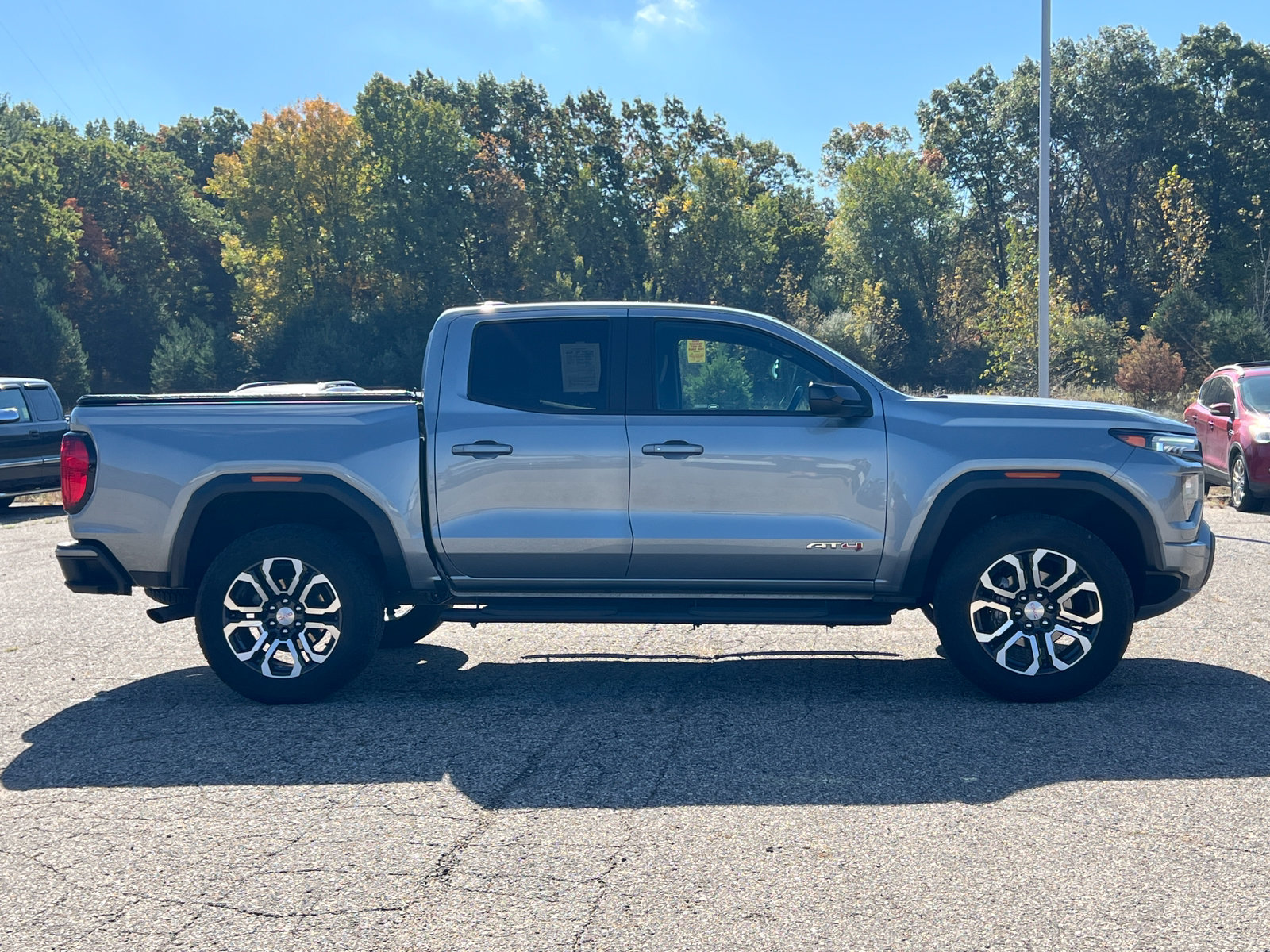 Used 2024 GMC Canyon AT4 w/ Canyon Safety Plus Package AWD/4WD image 18