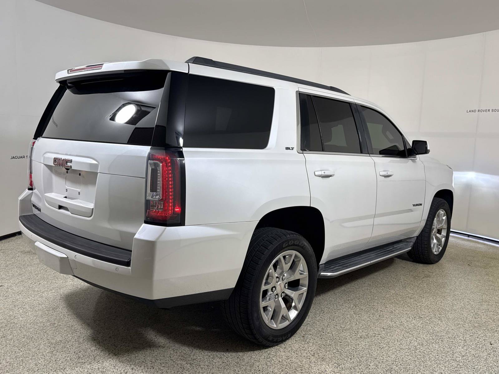 Used 2016 GMC Yukon SLT w/ Open Road Package RWD image 5