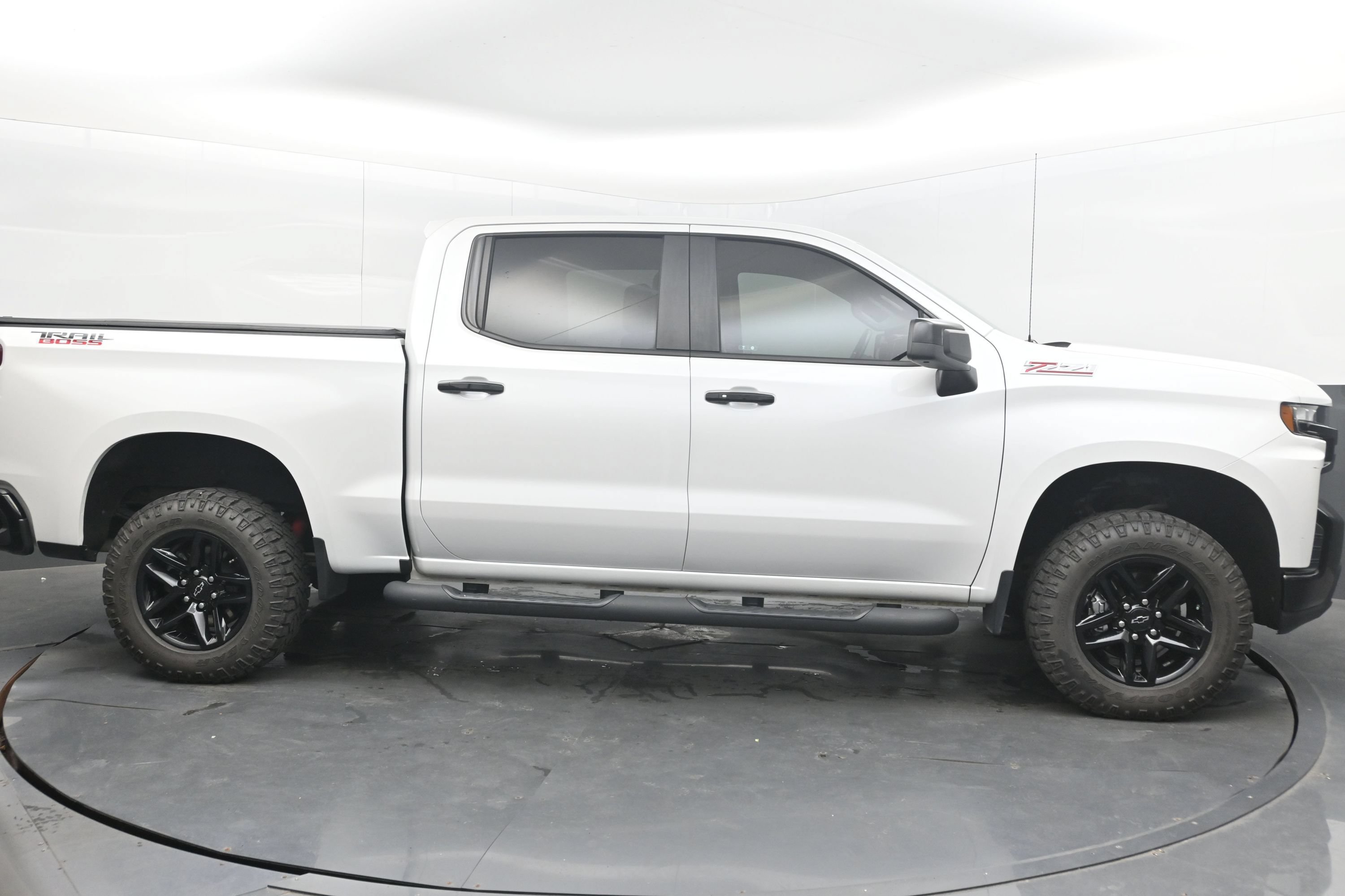 Used 2020 Chevrolet Silverado 1500 LT Trail Boss AWD/4WD image 10