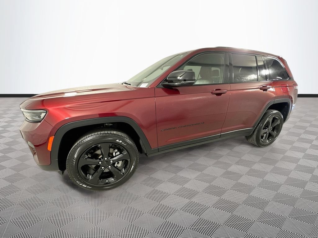 Certified 2023 Jeep Grand Cherokee Altitude RWD image 4