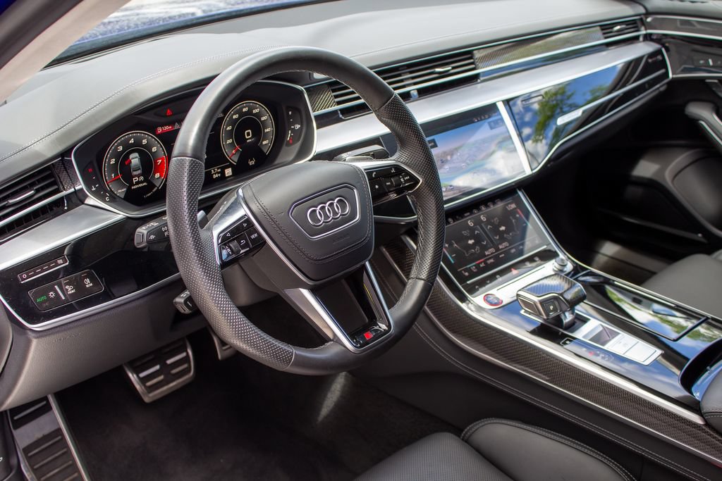 Used 2023 Audi S8 w/ S8 Comfort Plus Package AWD/4WD image 11