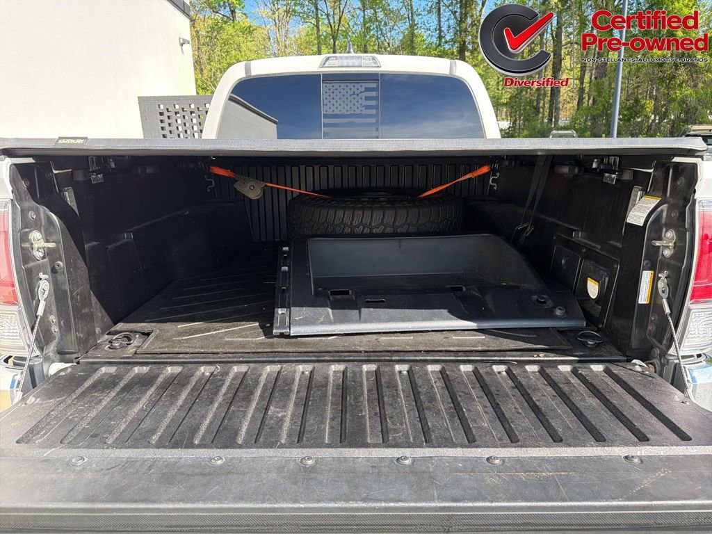 Used 2020 Toyota Tacoma TRD Off-Road AWD/4WD image 15