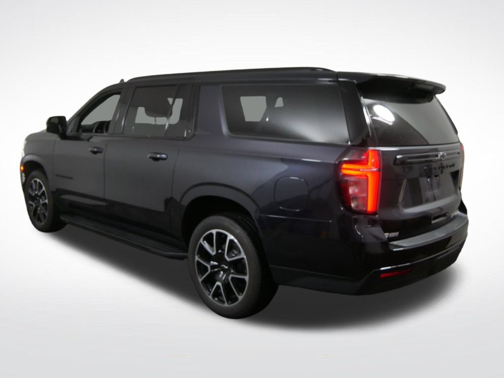Used 2023 Chevrolet Suburban RST w/ Luxury Package AWD/4WD image 7