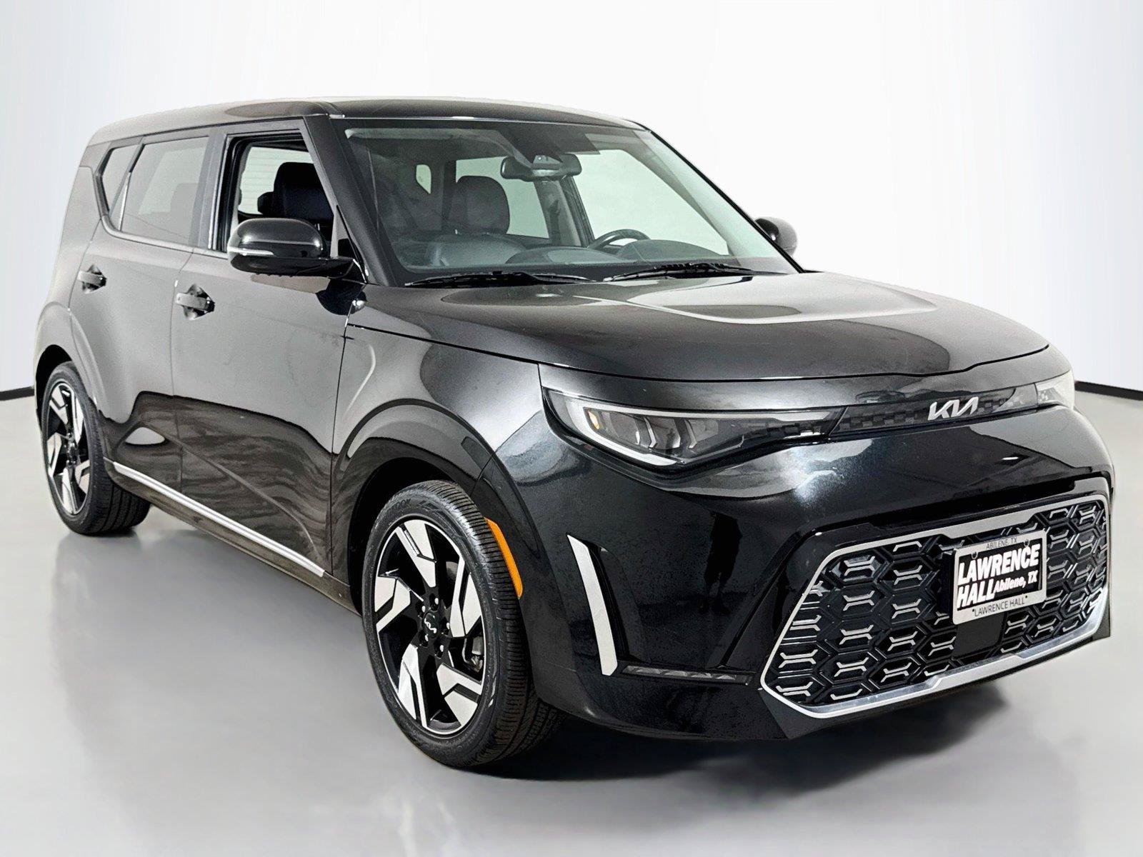 Used 2023 Kia Soul GT-Line w/ GT-Line Technology Package FWD image 3