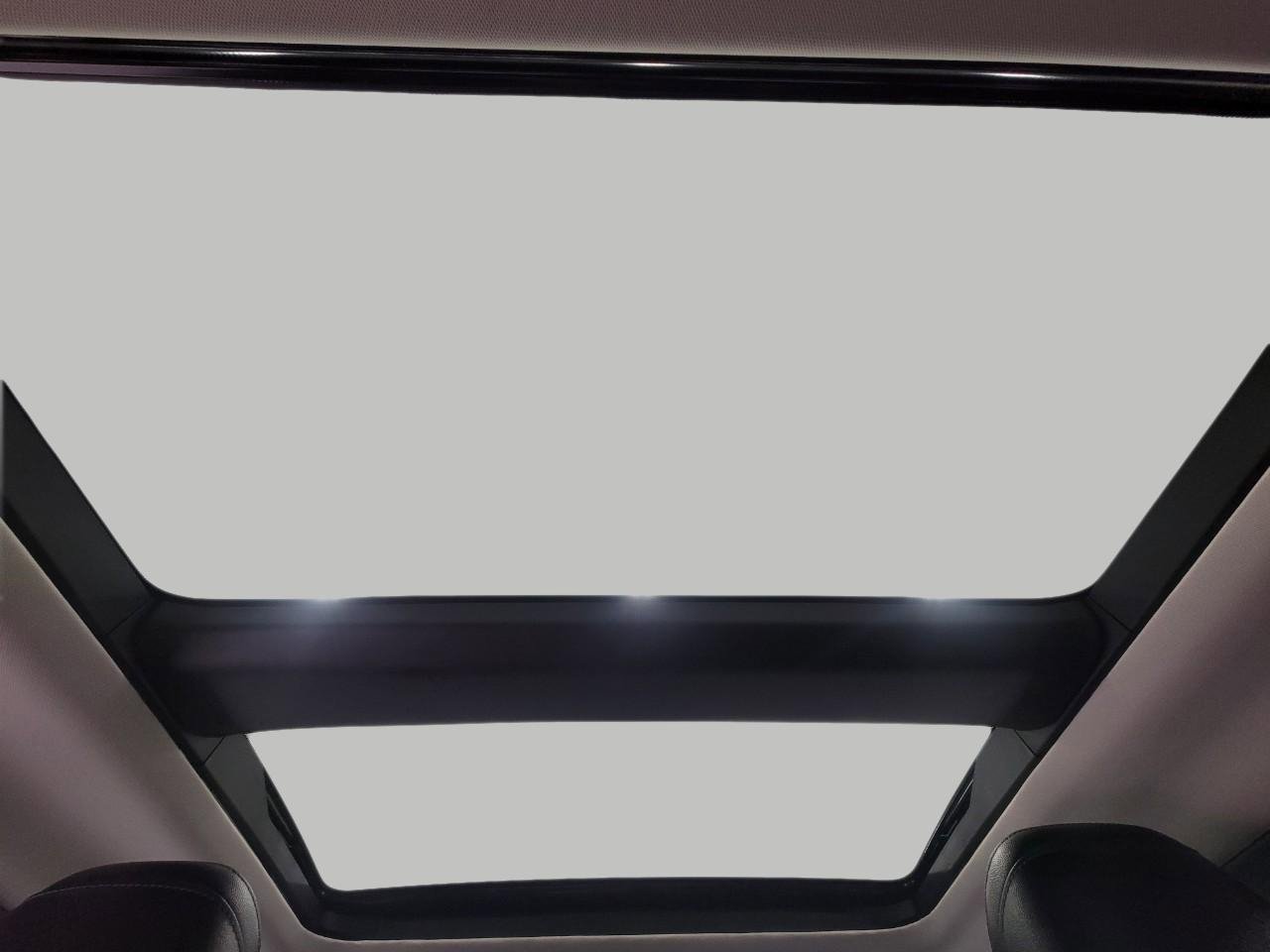 Used 2025 MAZDA CX-50 AWD 2.5 Hybrid w/ Premium Pkg image 24