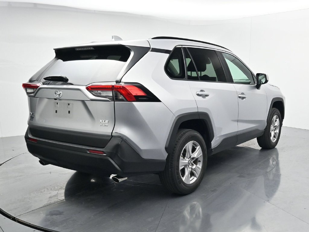 Used 2025 Toyota RAV4 XLE AWD/4WD image 7