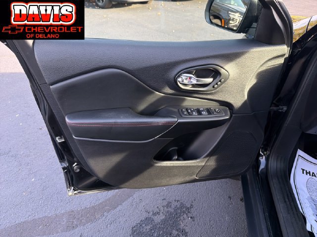 Used 2022 Jeep Cherokee Trailhawk w/ Premium Leather Package AWD/4WD image 14