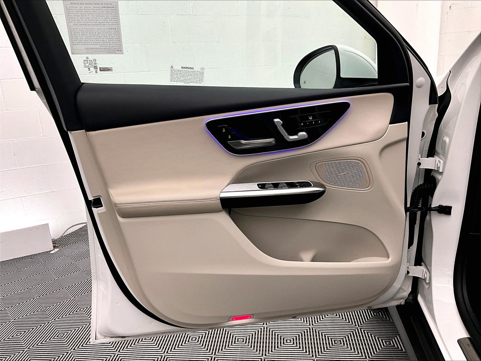 Certified 2025 Mercedes-Benz GLC 350e 4MATIC image 24