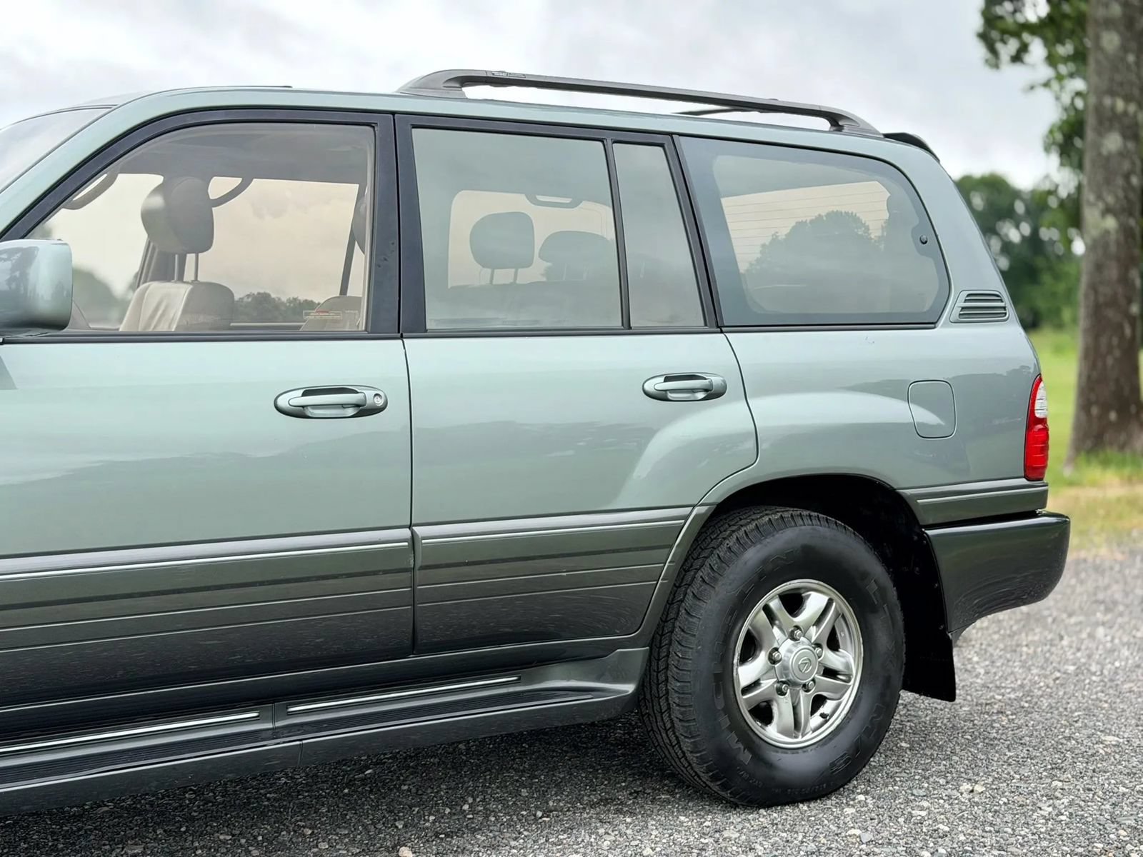 Used 2001 Lexus LX 470 4WD image 17