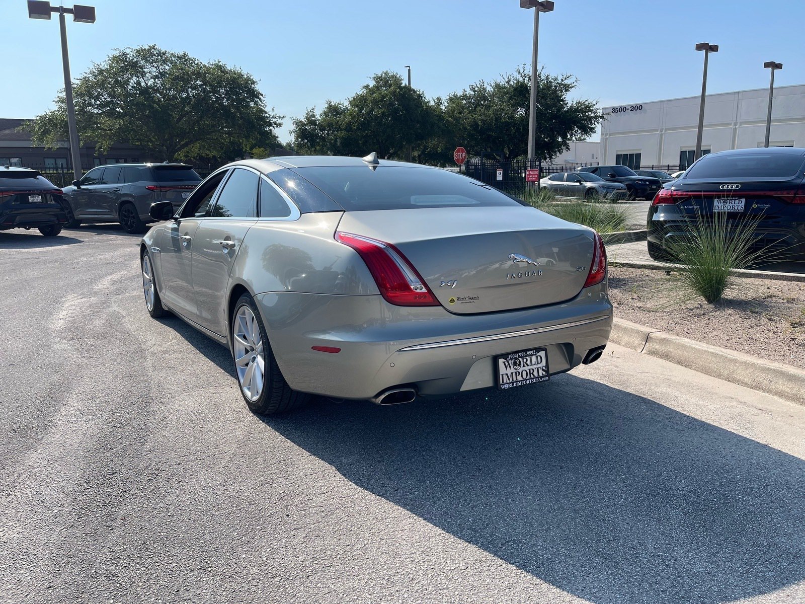 Used 2013 Jaguar XJ RWD image 51