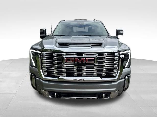 New 2026 GMC Sierra 3500 Denali w/ Denali Reserve Package AWD/4WD image 2