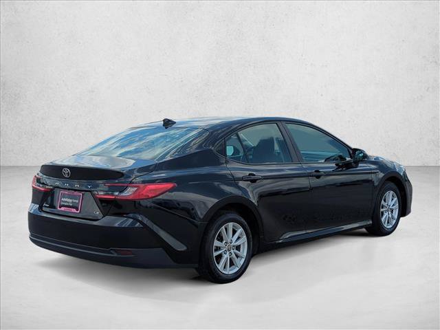 Used 2025 Toyota Camry LE FWD image 6