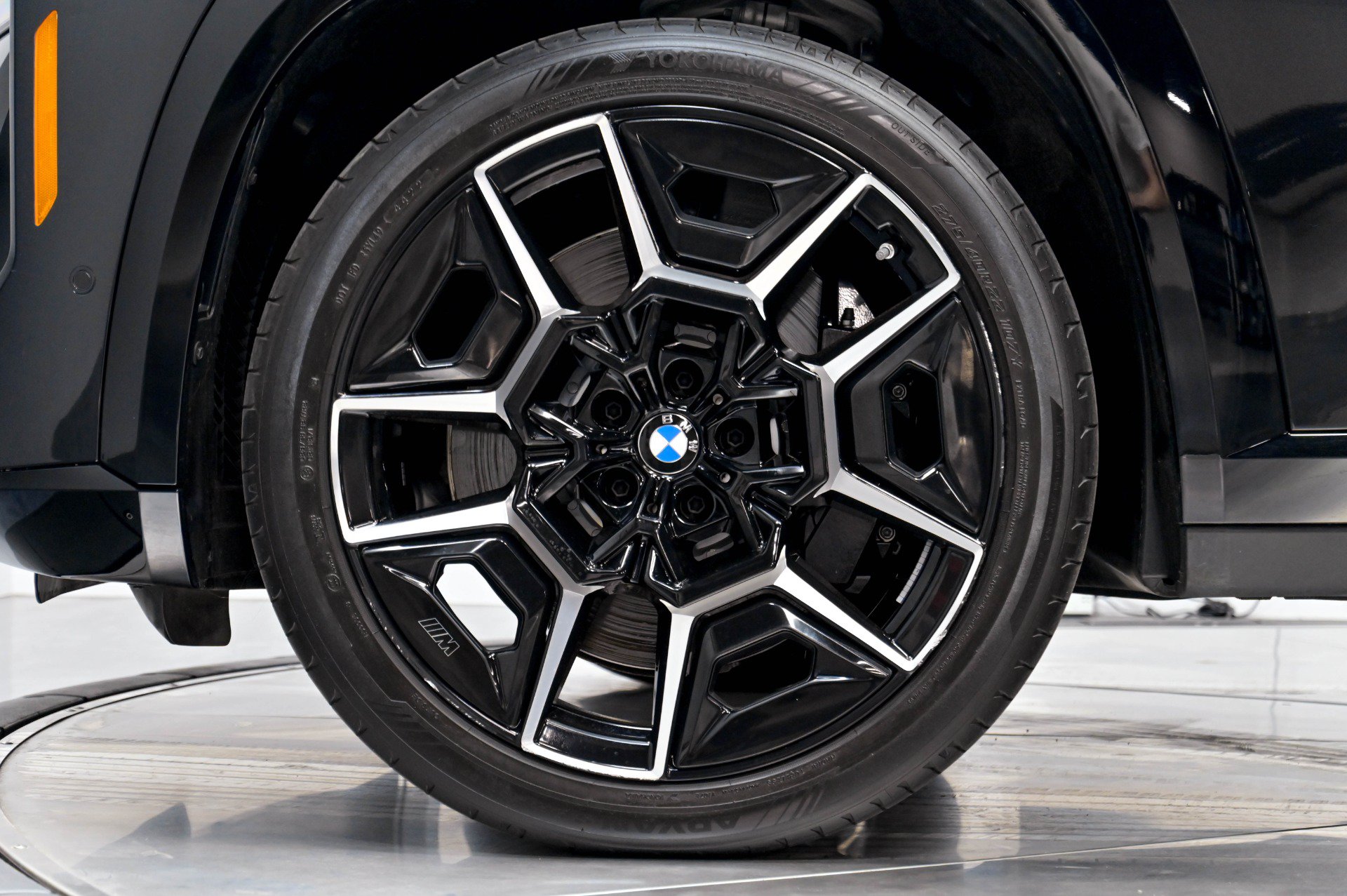 Used 2023 BMW XM AWD/4WD image 43