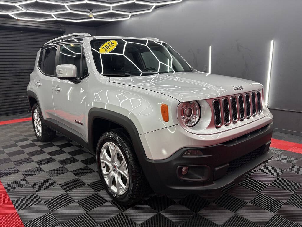 Used 2018 Jeep Renegade Limited w/ UConnect 8.4 Nav Group AWD/4WD image 3