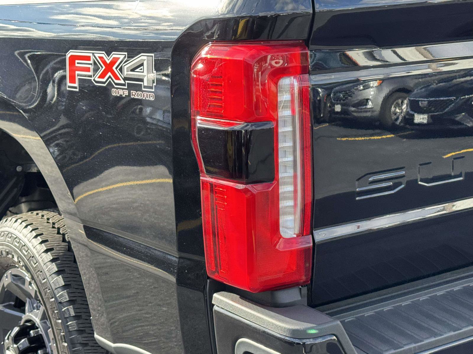 Used 2024 Ford F350 Lariat w/ Sport Appearance Package image 9