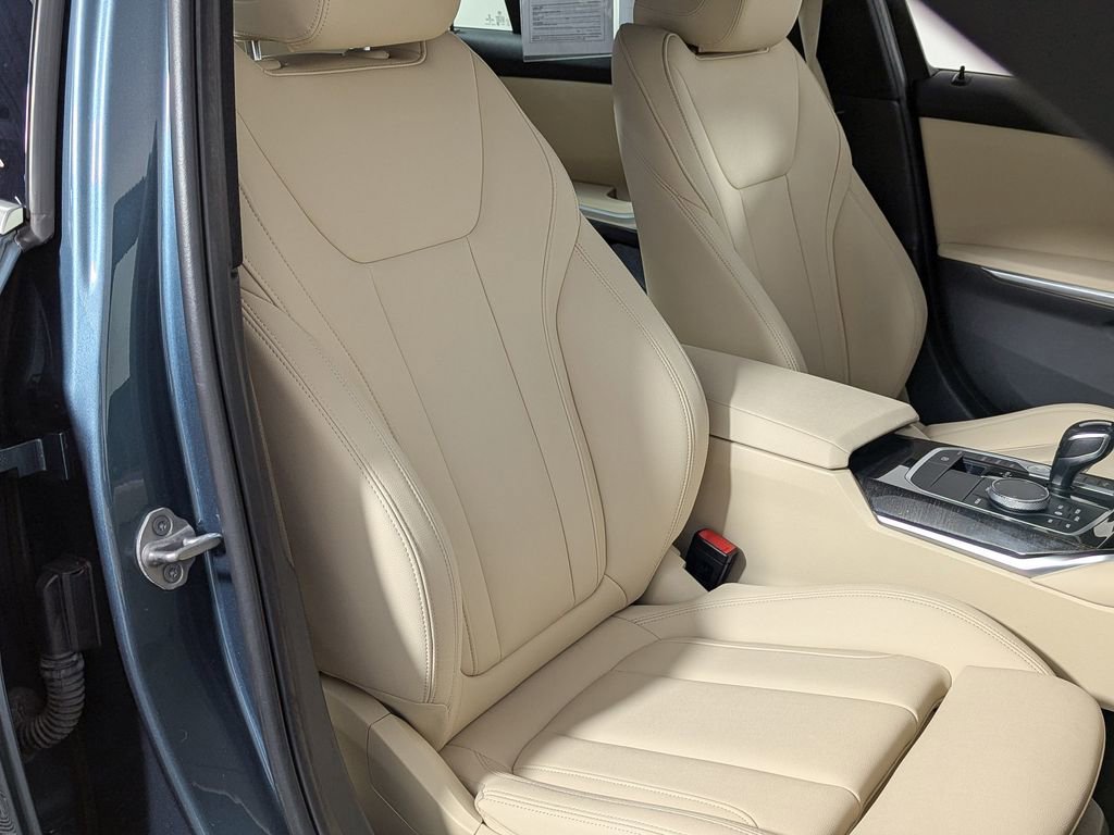 Used 2021 BMW 330i xDrive Sedan w/ Convenience Package AWD/4WD image 17