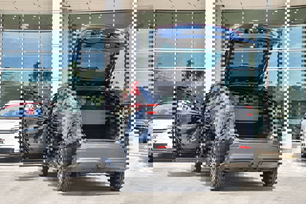 Used 2024 Toyota bZ4X XLE w/ Weather Package image 27